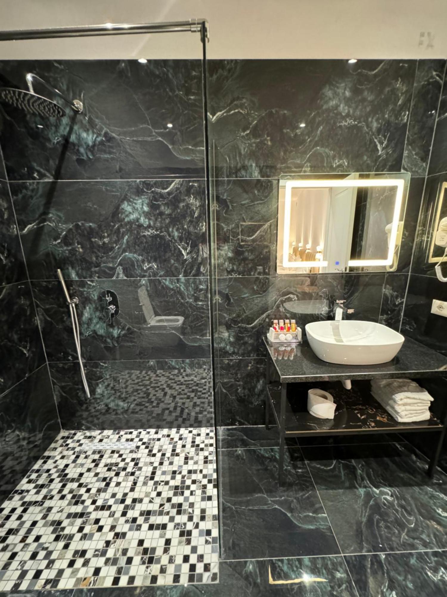 Hotel Panorama & Spa Elbasan Luaran gambar